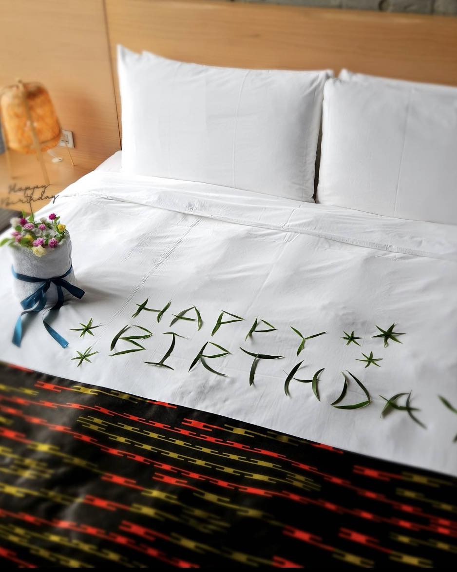 客房慶生佈置 In-room birthday floral decoration